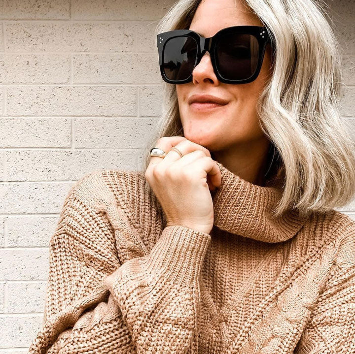 Bold Oversize Horned Rim Flat Lens Sunglasses