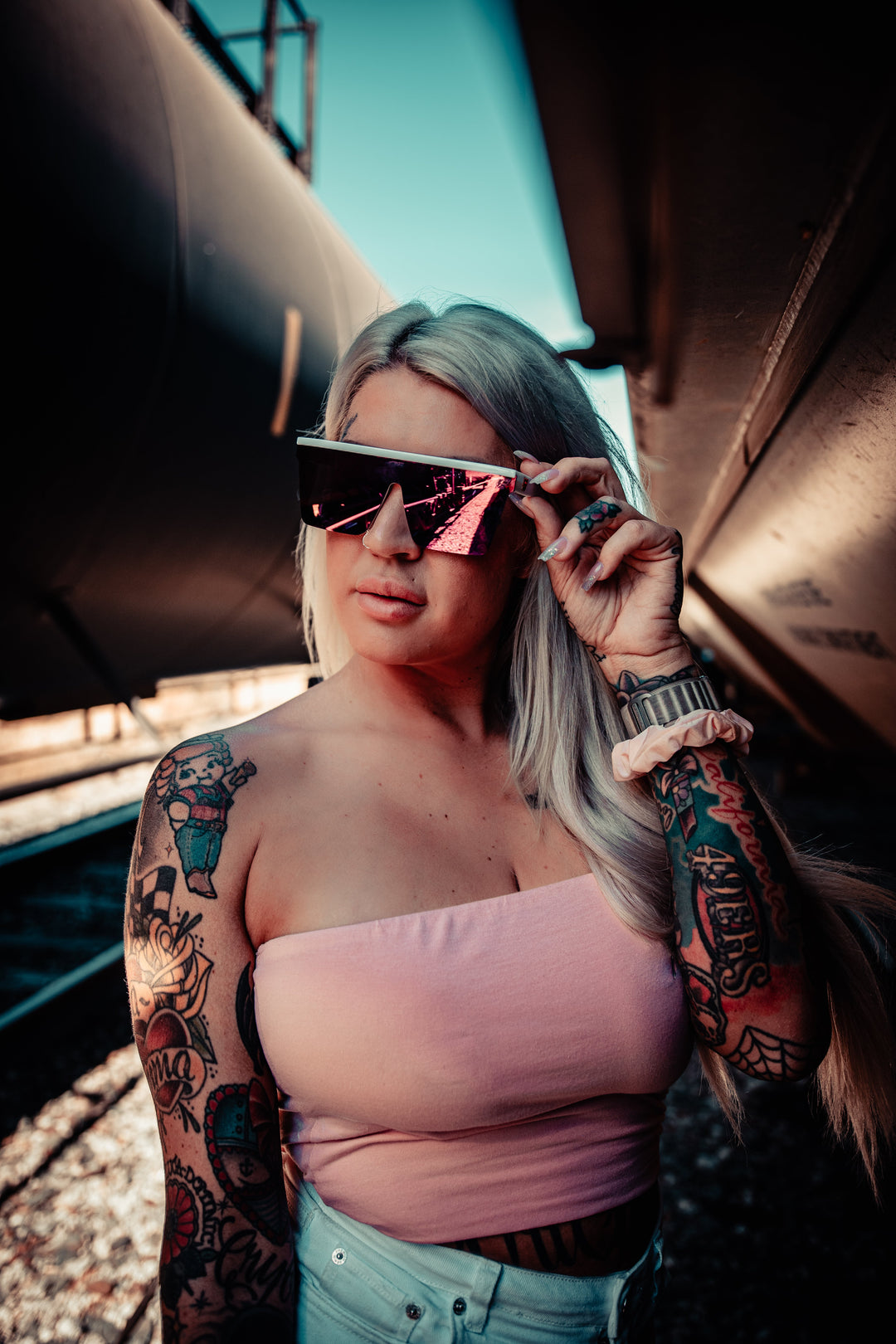 Afterhour White Frame/Spectrum lens