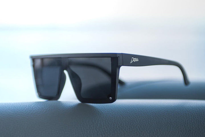 Tidal Wave XL - Matte Black - Jet Black Lens Polarized
