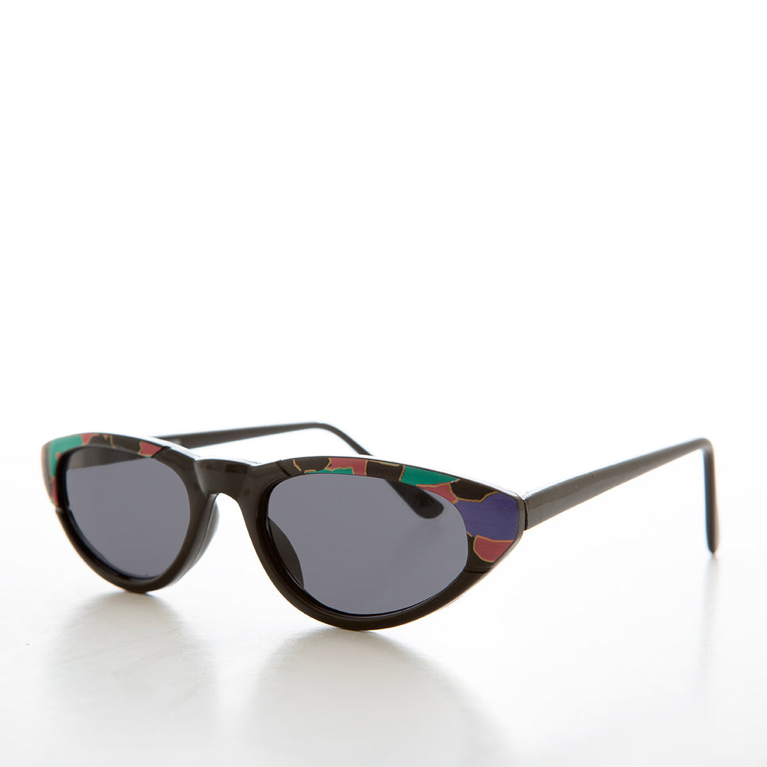 Slim Cat Eye with Brow Accent - Chicha