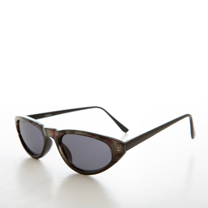 Slim Cat Eye with Brow Accent - Chicha