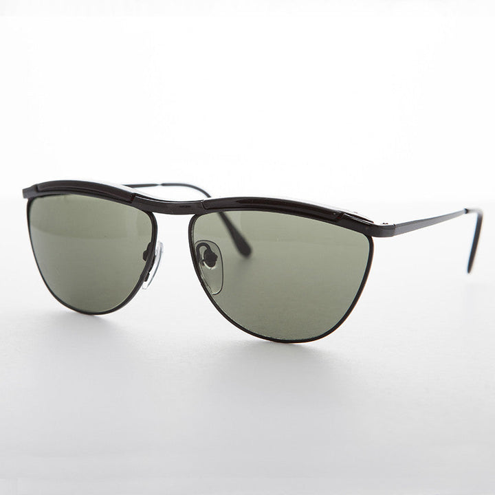 Elegant Sunglass with Rare Brow Bar Design - Fletcher