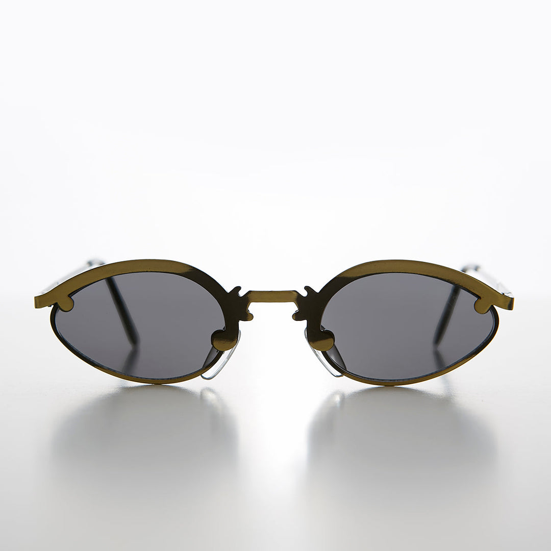 Unique Oval Metal Vintage 90s Sunglass - Lotus