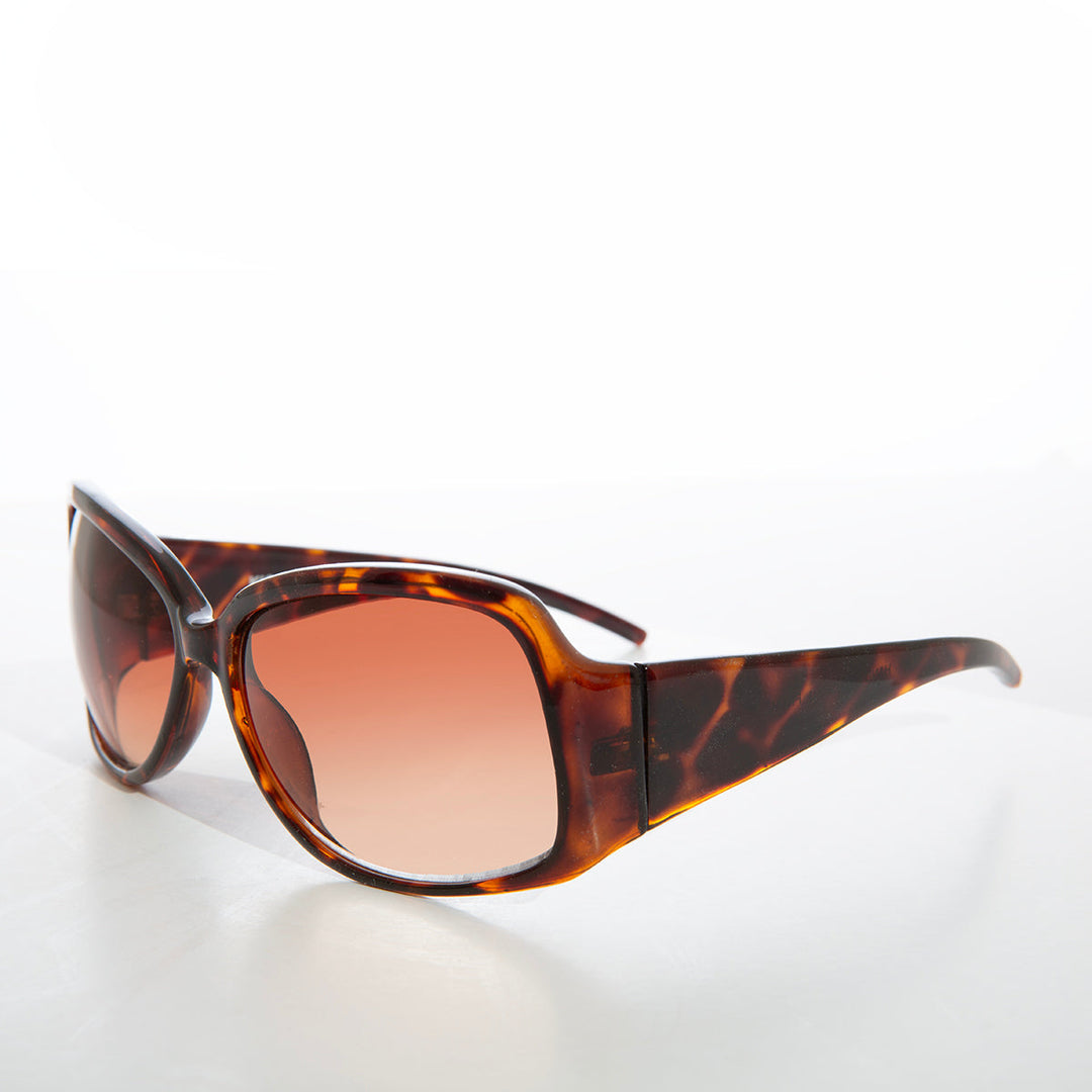 Oversized Wide Frame Women&